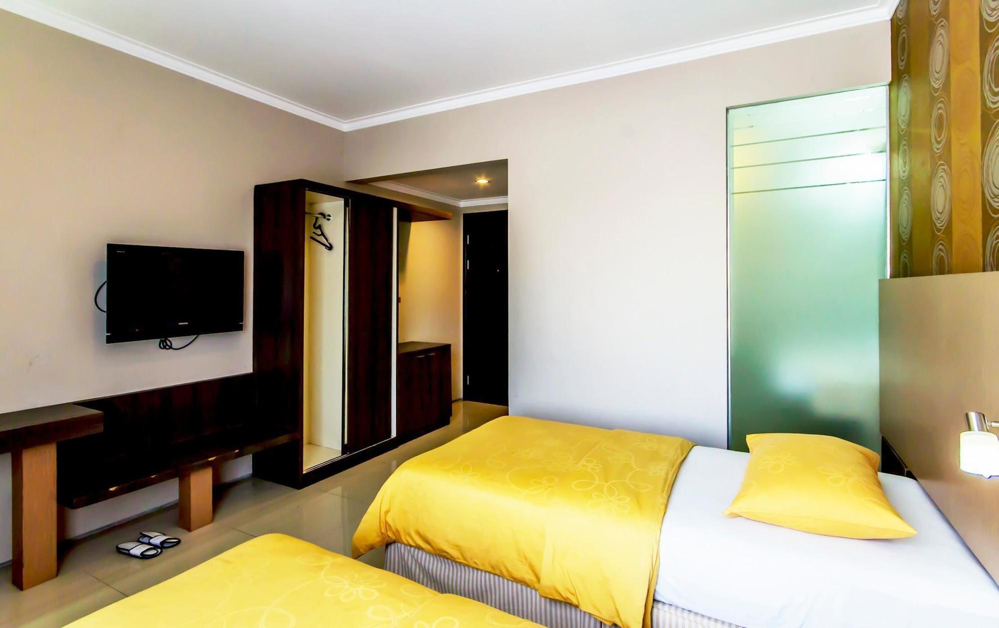 Andelir Hotel Bandung Exterior photo